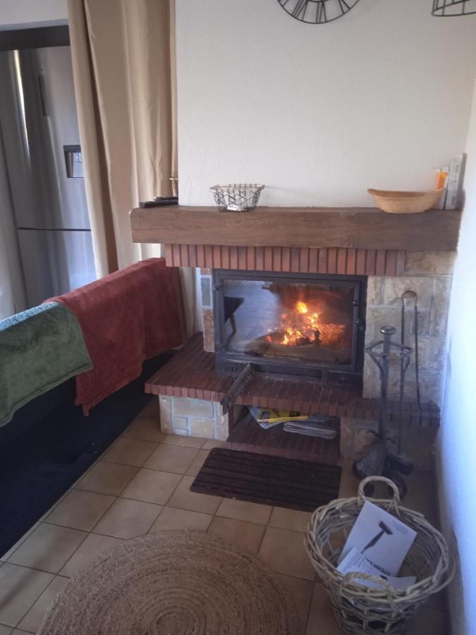 Maison Au Dessus Du Lac De بيسكاروس المظهر الخارجي الصورة