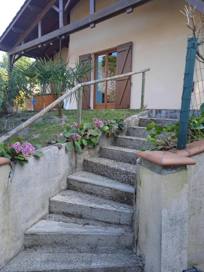 Maison Au Dessus Du Lac De بيسكاروس المظهر الخارجي الصورة